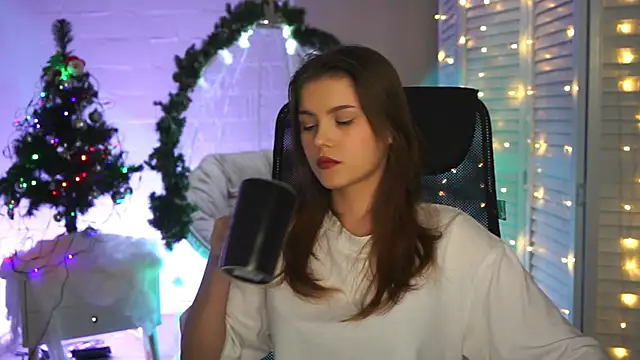 EvaThopson online show from 27, 12, 2024