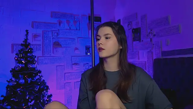 EvaThopson online show from 19, 1, 2025