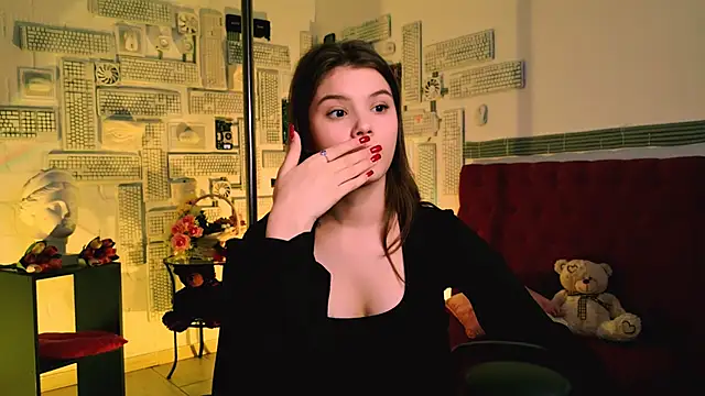 EvaThopson online show from 21, 3, 2025