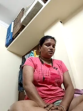 Snapshot of Lilly-queen chatting on 17, 2, 2025 Lilly-queen online show from 17, 2, 2025