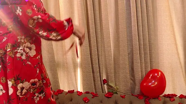 JennieRosse online show from 14, 2, 2025