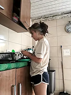 Snapshot of Tefannyy_ chatting on 12, 3, 2026 Tefannyy online show from 12, 3, 2026