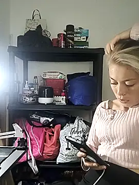 Snapshot of Tefannyy_ chatting on 17, 3, 2026 Tefannyy online show from 17, 3, 2026