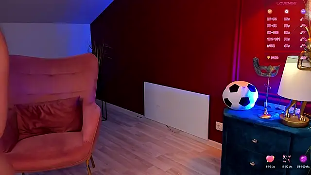 Snapshot of GiaCale chatting on 6, 7, 2026 GiaCale online show from 6, 7, 2026