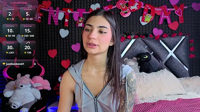 Snapshot of SolBeaumont1 chatting on 5, 2, 2026 SolBeaumont1 online show from 5, 2, 2026