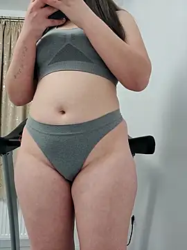 Snapshot of leeya_lee chatting on 31, 1, 2025 leeya lee online show from 31, 1, 2025