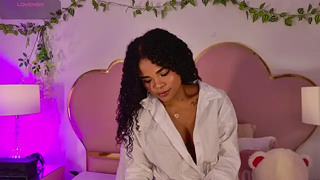 Snapshot of NahiaraReina chatting on 3, 6, 2026 NahiaraReina online show from 3, 6, 2026