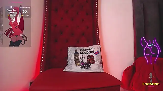 Snapshot of BiancaAntonelli chatting on 10, 10, 2025 BiancaAntonelli online show from 10, 10, 2025