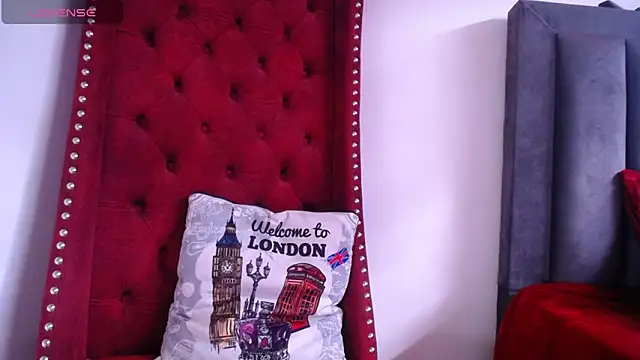 Snapshot of BiancaAntonelli chatting on 25, 11, 2025 BiancaAntonelli online show from 25, 11, 2025