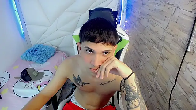 Snapshot of Brayan_lopezz chatting on 21, 1, 2025 Brayan lopezz online show from 21, 1, 2025