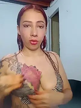 Snapshot of cherrydelioncourt chatting on 20, 3, 2025 cherrydelioncourt online show from 20, 3, 2025