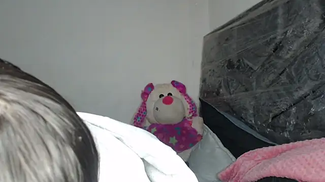 skinny sweet2411 online show from 11, 1, 2026