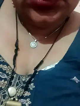 Snapshot of seemi_bhabhi chatting on 5, 3, 2025 seemi bhabhi online show from 5, 3, 2025