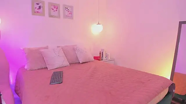 ibella7 online show from 7, 4, 2026