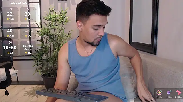 Snapshot of Edward_max chatting on 1, 2, 2025 Edward max online show from 1, 2, 2025