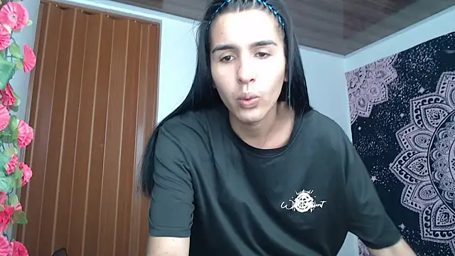 Snapshot of liissa_0 chatting on 17, 4, 2026 liissa 0 online show from 17, 4, 2026