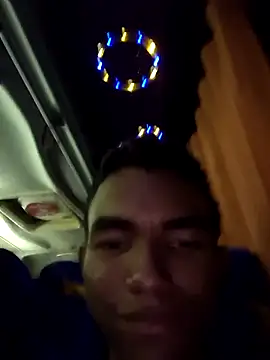 Snapshot of Reynold2608 chatting on 4, 4, 2026 Reynold2608 online show from 4, 4, 2026