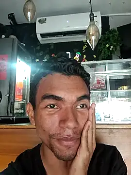 Snapshot of Reynold2608 chatting on 8, 4, 2026 Reynold2608 online show from 8, 4, 2026