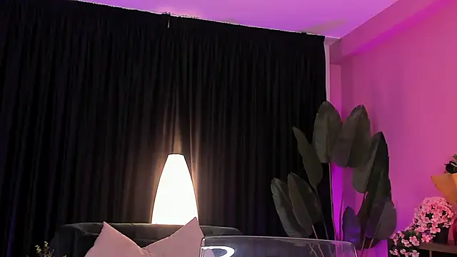 Snapshot of the_arabian_princess chatting on 19, 11, 2025 the arabian princess online show from 19, 11, 2025