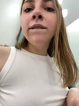 Snapshot of Sunny___Bunny chatting on 29, 12, 2024 Sunny Bunny online show from 29, 12, 2024