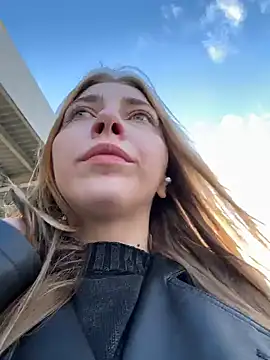 Snapshot of Sunny___Bunny chatting on 22, 10, 2025 Sunny Bunny online show from 22, 10, 2025