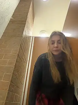 Snapshot of Sunny___Bunny chatting on 20, 12, 2025 Sunny Bunny online show from 20, 12, 2025