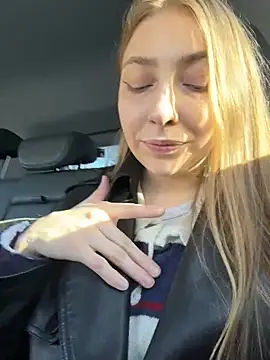 Snapshot of Sunny___Bunny chatting on 6, 3, 2026 Sunny Bunny online show from 6, 3, 2026