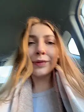 Snapshot of Sunny___Bunny chatting on 8, 4, 2026 Sunny Bunny online show from 8, 4, 2026