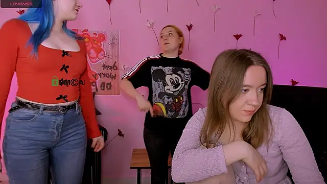 Snapshot of pure_radiance1 chatting on 26, 3, 2026 pure radiance1 online show from 26, 3, 2026