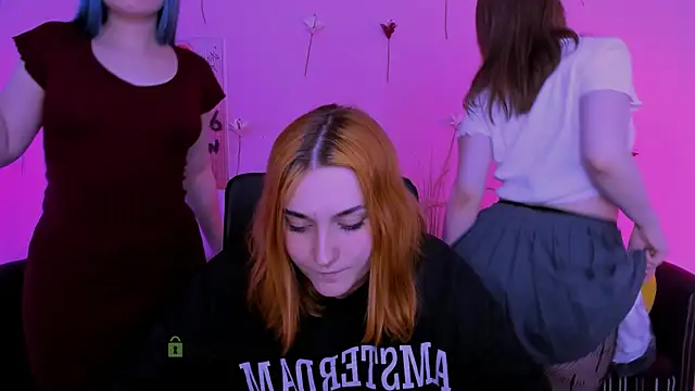 Snapshot of pure_radiance1 chatting on 10, 4, 2026 pure radiance1 online show from 10, 4, 2026