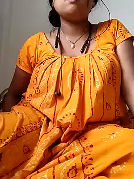 Snapshot of Priya_2222 chatting on 4, 2, 2025 Priya 2222 online show from 4, 2, 2025