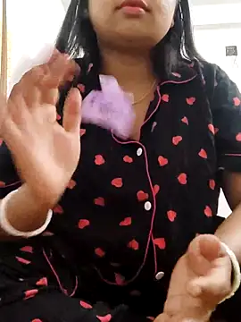 Snapshot of Priya_2222 chatting on 6, 3, 2025 Priya 2222 online show from 6, 3, 2025