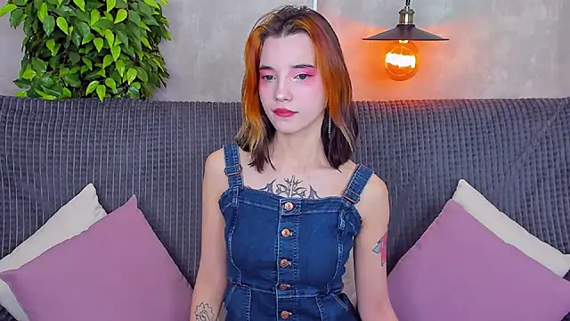 Snapshot of as1an_girlfriend chatting on 8, 12, 2024 as1an girlfriend online show from 8, 12, 2024