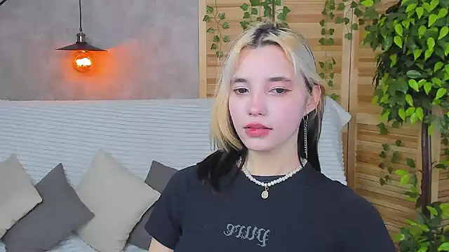 Snapshot of as1an_girlfriend chatting on 2, 2, 2025 as1an girlfriend online show from 2, 2, 2025