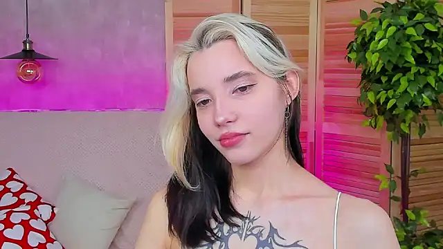 Snapshot of as1an_girlfriend chatting on 7, 3, 2025 as1an girlfriend online show from 7, 3, 2025