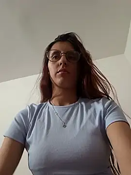 Snapshot of Pearl_amethyst chatting on 7, 5, 2026 Pearl amethyst online show from 7, 5, 2026