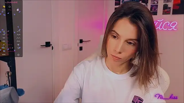  ni kiss online show from 23, 9, 2025