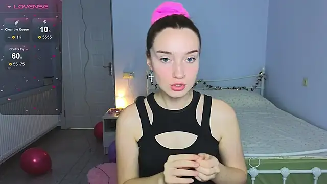 Wild Sophie  online show from 5, 12, 2025