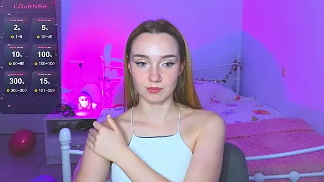 Wild Sophie  online show from 13, 12, 2025