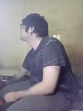 Snapshot of thecatblack1998 chatting on 28, 3, 2026 thecatblack1998 online show from 28, 3, 2026