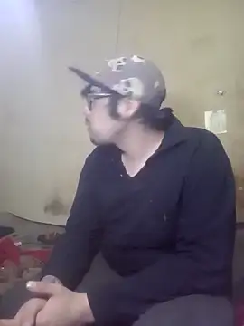 Snapshot of thecatblack1998 chatting on 8, 4, 2026 thecatblack1998 online show from 8, 4, 2026