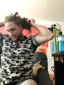 Ozomitro online show from 3, 10, 2025