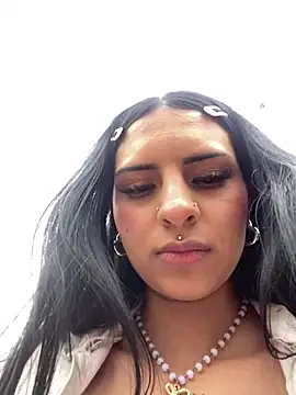 Hilary pinkk online show from 7, 3, 2025