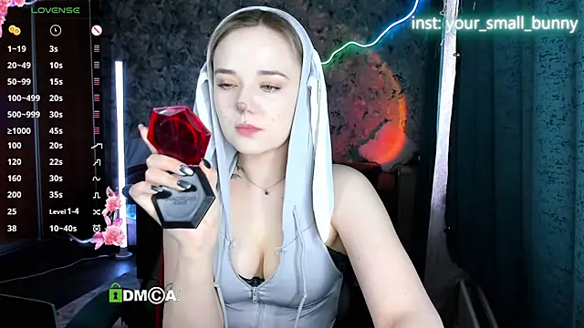 Snapshot of Your_small_bunny chatting on 4, 4, 2026 Your small bunny online show from 4, 4, 2026