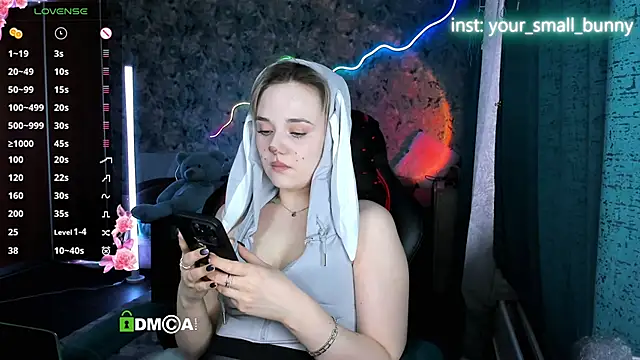 Snapshot of Your_small_bunny chatting on 6, 4, 2026 Your small bunny online show from 6, 4, 2026