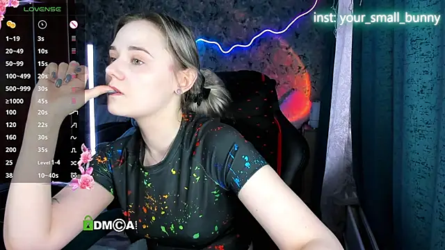 Snapshot of Your_small_bunny chatting on 12, 4, 2026 Your small bunny online show from 12, 4, 2026