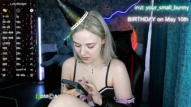 Snapshot of Your_small_bunny chatting on 9, 5, 2026 Your small bunny online show from 9, 5, 2026