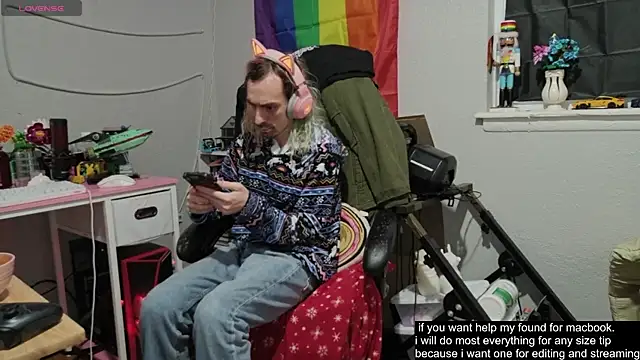 Snapshot of tallnerdyguy chatting on 24, 10, 2025 tallnerdyguy online show from 24, 10, 2025