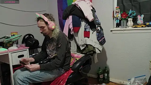 tallnerdyguy online show from 5, 2, 2026