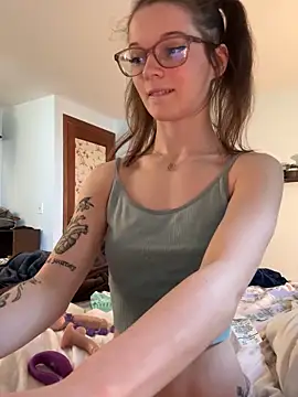 dreamteemergirl online show from 18, 9, 2025